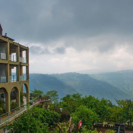 Ravine Hotel Panchgani Exterior photo