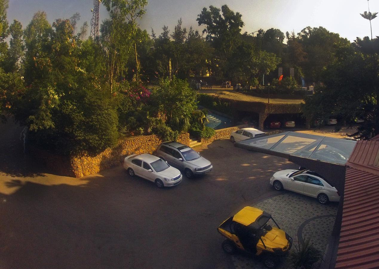 Ravine Hotel Panchgani Exterior photo