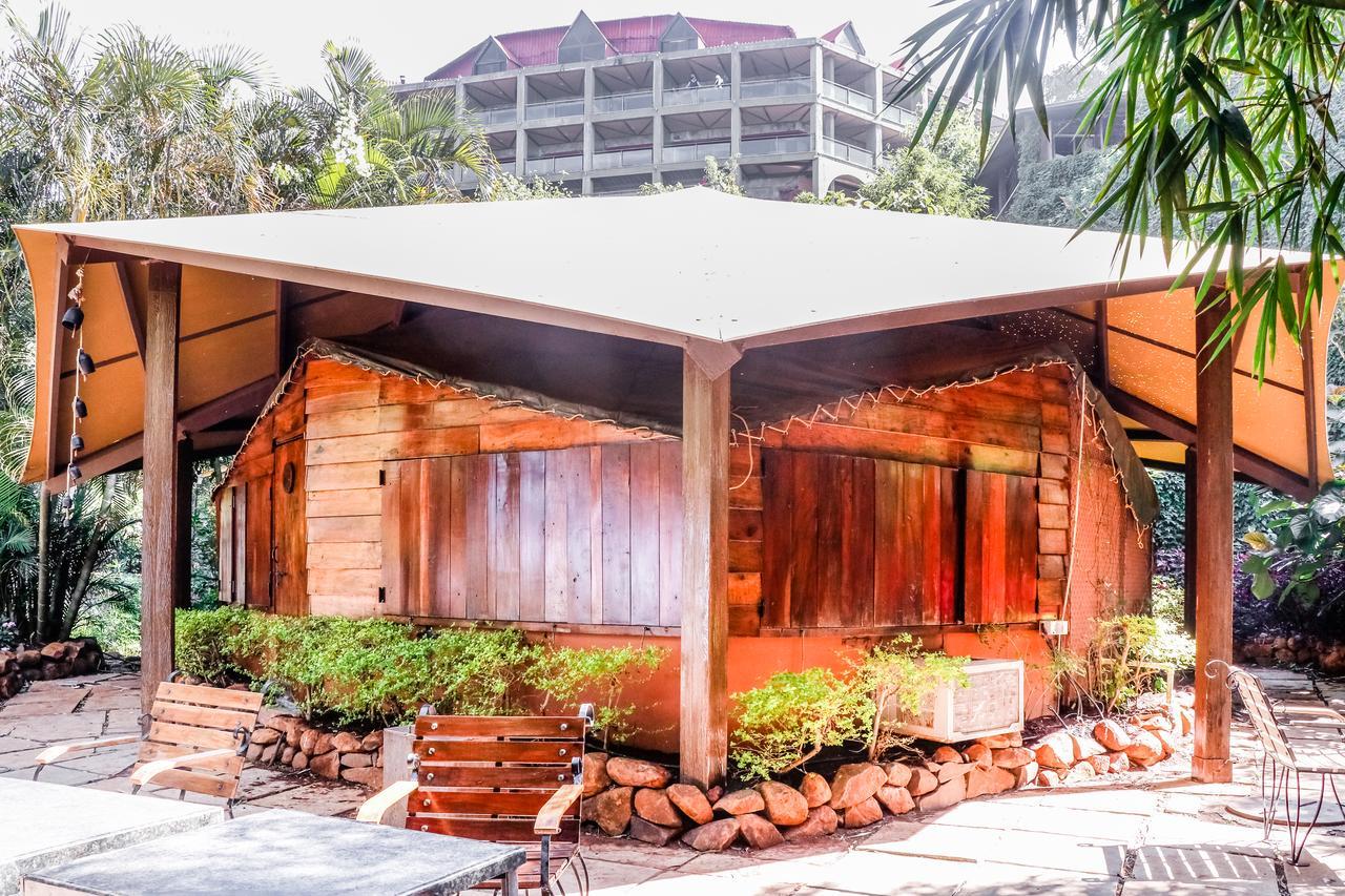 Ravine Hotel Panchgani Exterior photo