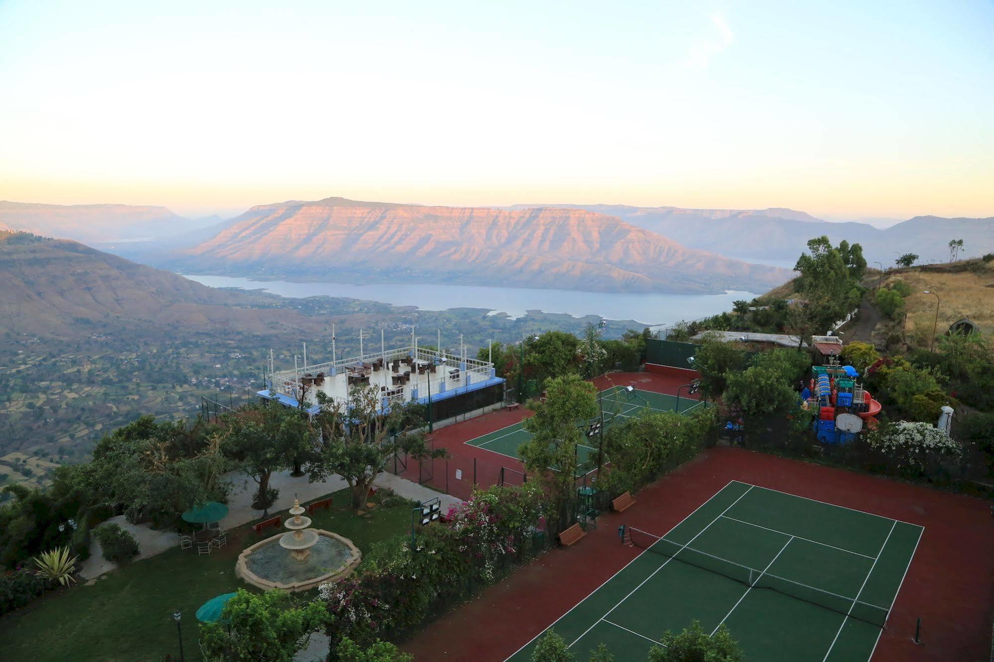 Ravine Hotel Panchgani Exterior photo