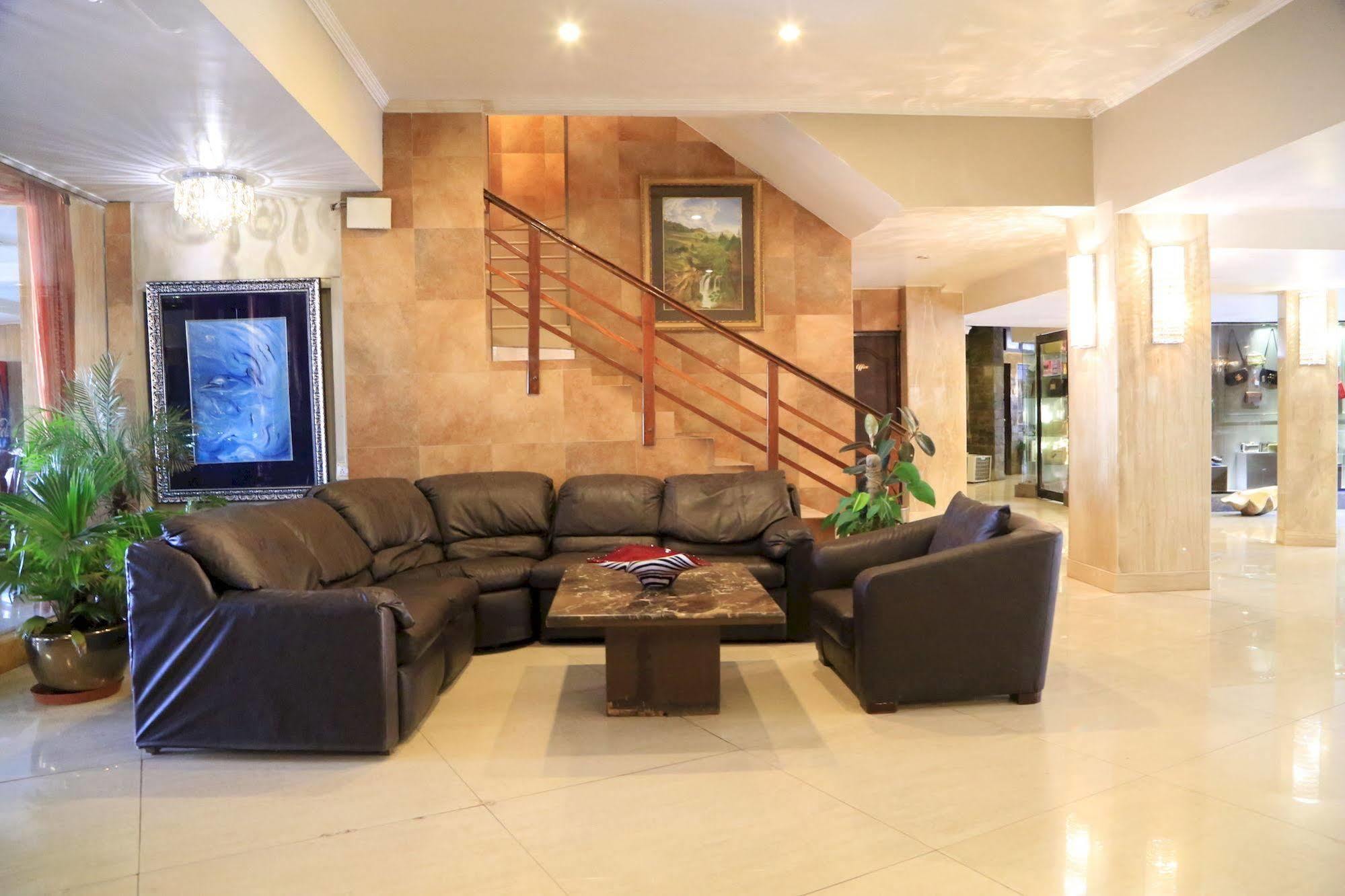 Ravine Hotel Panchgani Exterior photo