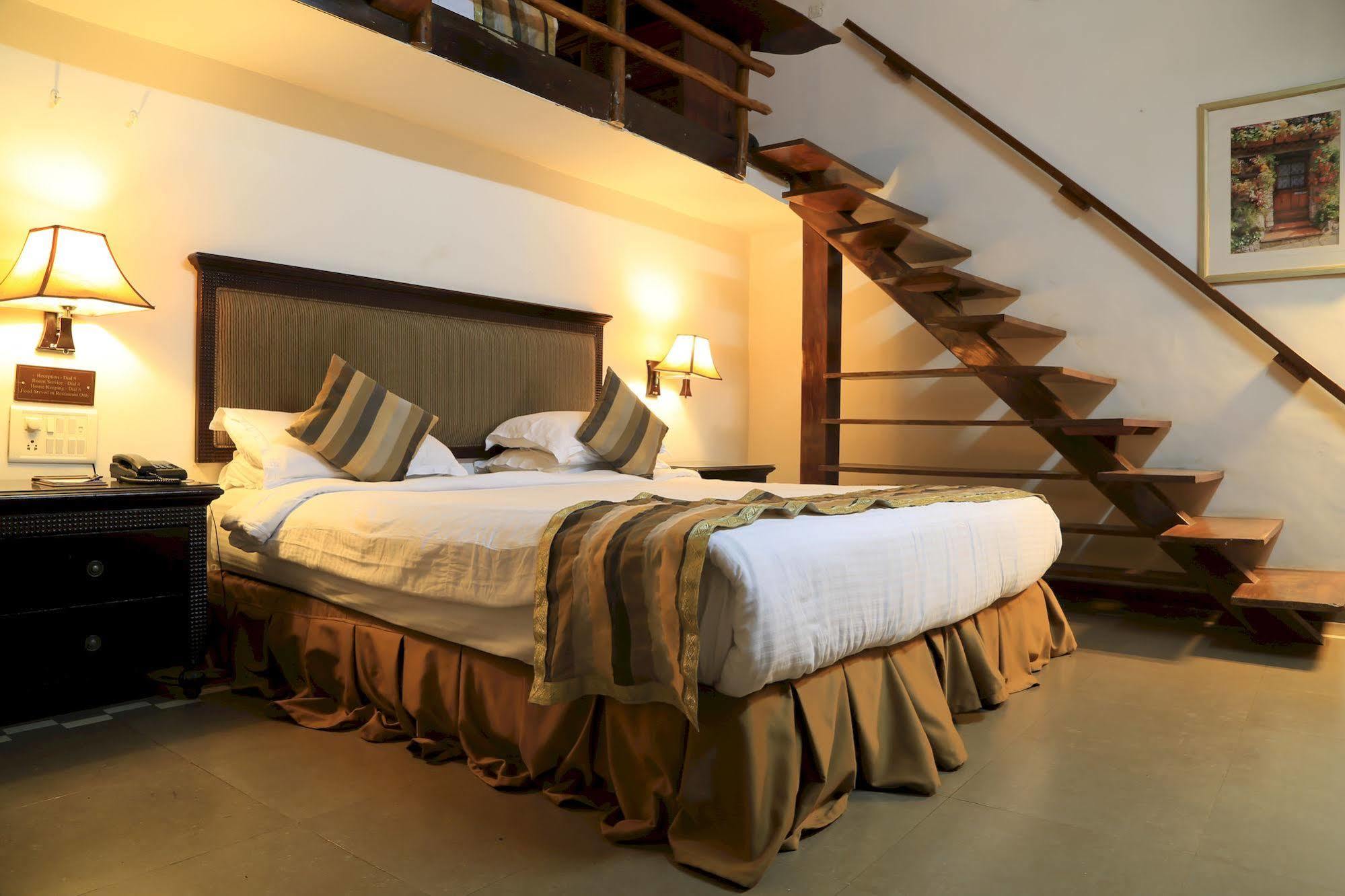 Ravine Hotel Panchgani Exterior photo