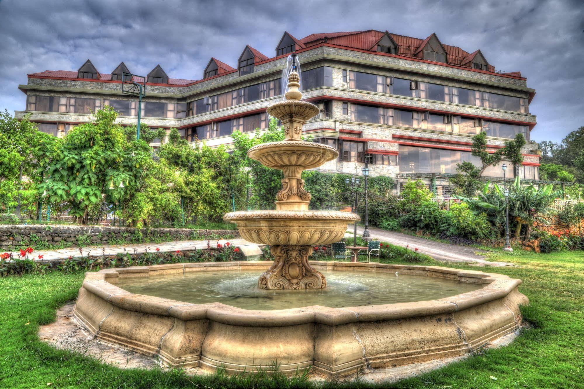 Ravine Hotel Panchgani Exterior photo