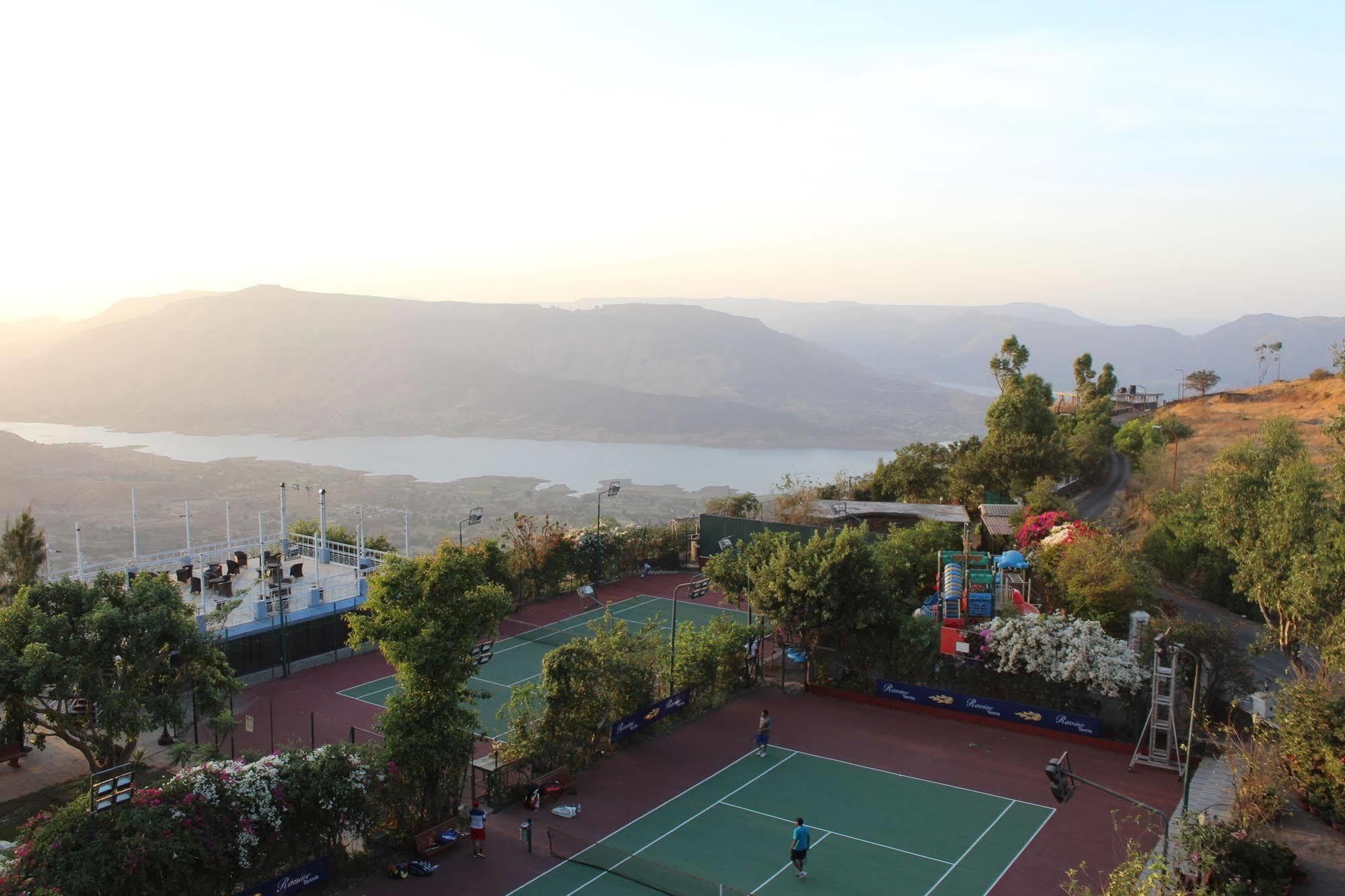 Ravine Hotel Panchgani Exterior photo