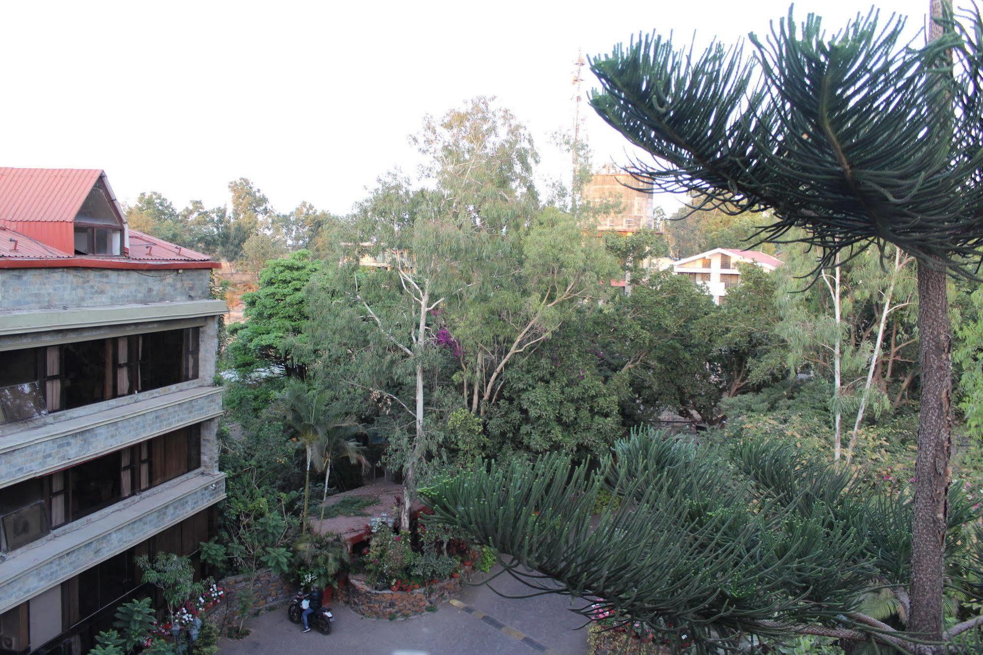 Ravine Hotel Panchgani Exterior photo